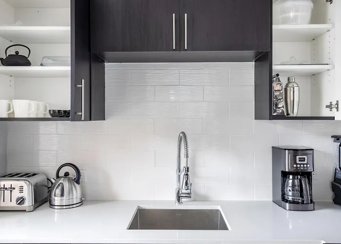 Gold Coast 2br W Gym Lounge Pool Nr Mag Mile Chi-231 * Chicago