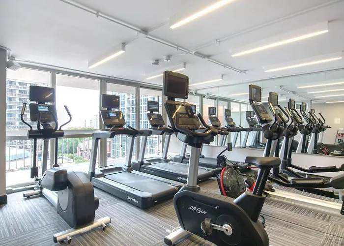 Gold Coast 2br W Gym Lounge Pool Nr Mag Mile Chi-231