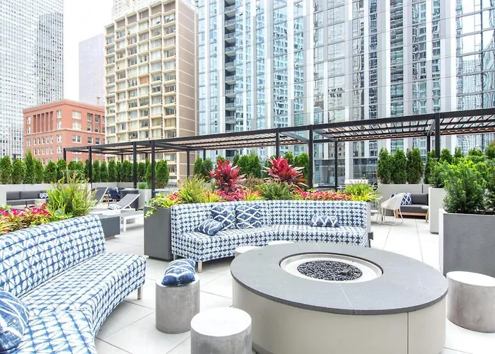 Apartment Gold Coast 2br W Gym Lounge Pool Nr Mag Mile Chi-231